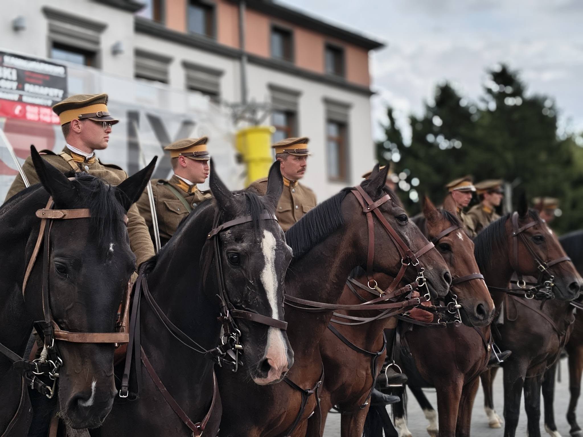 Przejazd kawalerzystów przez Wojsławice